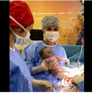 Op. Dr. İlkay Nafiye Topaloğlu profilinde yer alan galeri fotoğrafı.