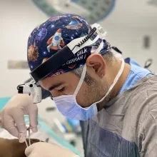 Doç. Dr. Mustafa Çelik — Kulak Burun Boğaz, İstanbul. Portre fotoğrafı.