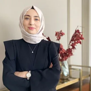 Psk. Betül Yurtoğlu — Psikoloji, Kocaeli. Portre fotoğrafı.