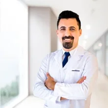 Uzm. Dr. Ahmet Çapar — Fiziksel Tıp Ve Rehabilitasyon, Çanakkale. Portre fotoğrafı.