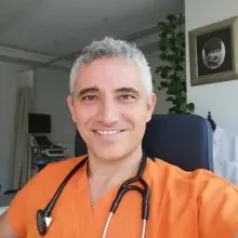 Uzm. Dr. Hüseyin Onur Şahin — Antalya. Portre fotoğrafı.