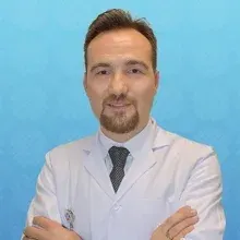 Dr. Öğr. Üyesi Ömer Yazıcı — Radyasyon Onkolojisi, İstanbul. Portre fotoğrafı.