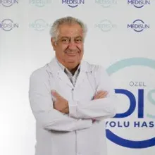 Op. Dr. Kutay Çakıroğlu — Beyin Ve Sinir Cerrahisi, Ankara. Portre fotoğrafı.