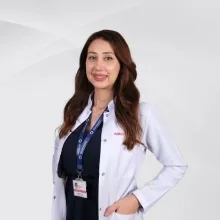 Dt. Merve Coşar — Diş Hekimi, Selçuklu, Konya. Portre fotoğrafı.
