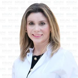 Doç. Dr. Demet Aygün Üstel — Nöroloji, Küçükçekmece, İstanbul. Portre fotoğrafı.
