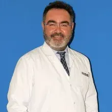 Prof. Dr. Ertap Akoğlu — Kulak Burun Boğaz, Hatay. Portre fotoğrafı.
