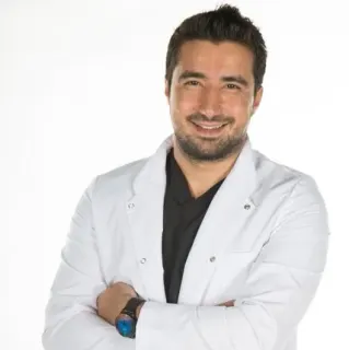 Op. Dr. Mehmet Emre Hanay profilinde yer alan galeri fotoğrafı.