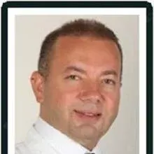 Uzm. Dr. Fatih Yüksel Işıksal — Gastroenteroloji, Antalya. Portre fotoğrafı.