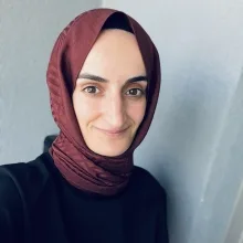 Psk. Fatma Yalçın — Psikoloji, İstanbul. Portre fotoğrafı.