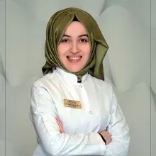 Dt. Sena Kafaoğlu — Diş Hekimi, Balıkesir. Portre fotoğrafı.