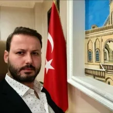 Op. Dr. Mahmut Necdet Palaz — Beyin Ve Sinir Cerrahisi, Çiğli, İzmir. Portre fotoğrafı.