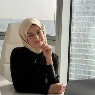 Dyt. Elif Uca — Diyetisyen, İstanbul. Portre fotoğrafı.