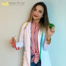 Dyt. Ebru Çağıl — Diyetisyen. Portre fotoğrafı.