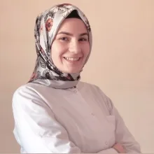 Fzt. Fatma Turan — Fizyoterapi Ve Rehabilitasyon. Portre fotoğrafı.