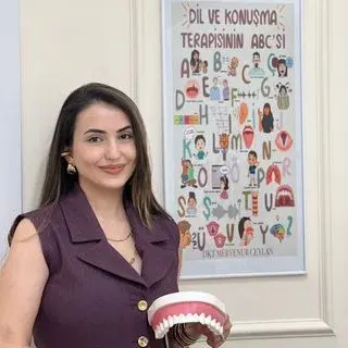 Dkt. Mervenur Ceylan — Dil ve konuşma terapisi, Kırklareli. Portre fotoğrafı.