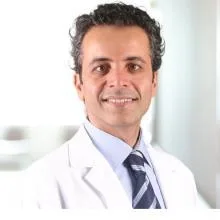 Op. Dr. Murat Mengüllüoğlu — Kadın Hastalıkları Ve Doğum, Gebze, Kocaeli. Portre fotoğrafı.