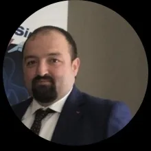 Dr. Öğr. Üyesi Özgür Öztürk — Göğüs Cerrahisi, İzmir. Portre fotoğrafı.
