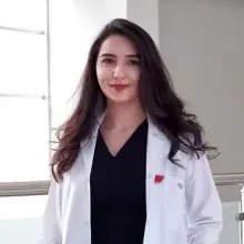Dyt. Menekşe Nur Kacar — Diyetisyen, Kırıkkale. Portre fotoğrafı.