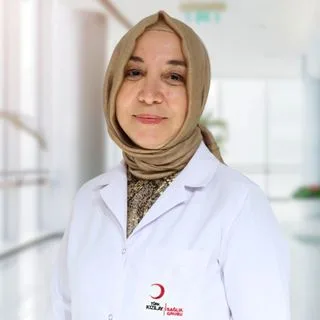 Dr. Fatma Gülçin Tanıdır — Tıbbi Biyokimya, Maltepe, İstanbul. Portre fotoğrafı.