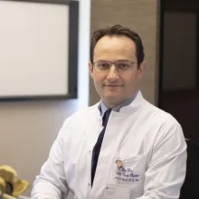 Doç. Dr. Vahit Emre Özden — Ortopedi Ve Travmatoloji, İstanbul. Portre fotoğrafı.