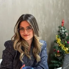 Psk. Özge Aydoğdu — Psikoloji, İstanbul. Portre fotoğrafı.