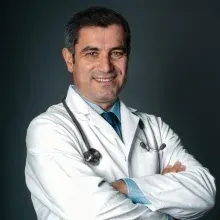 Op. Dr. Hakan Bozkurtoğlu — Genel Cerrahi, İstanbul. Portre fotoğrafı.