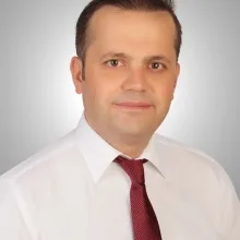 Doç. Dr. Soner Gök — Kadın Hastalıkları Ve Doğum, Denizli. Portre fotoğrafı.