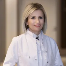 Uzm. Dr. Emel Atar — Fiziksel Tıp Ve Rehabilitasyon, Üsküdar, İstanbul. Portre fotoğrafı.
