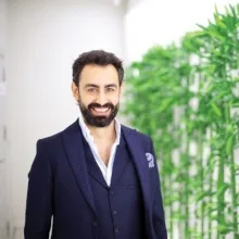 Op. Dr. Hasan Kütükoğlu — Plastik Rekonstrüktif Ve Estetik Cerrahi, Ankara. Portre fotoğrafı.