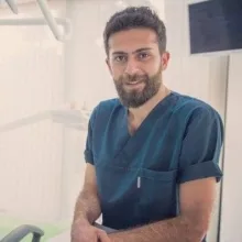 Uzm. Dt. Burak İrfan İçten — Muğla. Portre fotoğrafı.