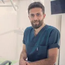 Uzm. Dt. Burak İrfan İçten — Muğla. Portre fotoğrafı.