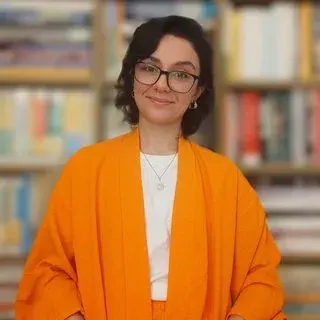 Psk. Dan. Zeynep Uyumazer Özdemir — Psikolojik Danışma ve Rehberlik, Bursa. Portre fotoğrafı.