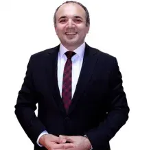 Op. Dr. Murat Öztürk — Kadın Hastalıkları Ve Doğum, İstanbul. Portre fotoğrafı.