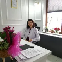 Op. Dr. Zulfiyya Gahramanova — Kadın Hastalıkları Ve Doğum, Erzincan. Portre fotoğrafı.
