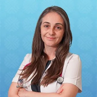 Uzm. Dr. Senem Tufan Dursun — Çocuk Sağlığı Ve Hastalıkları, Pendik, İstanbul. Portre fotoğrafı.