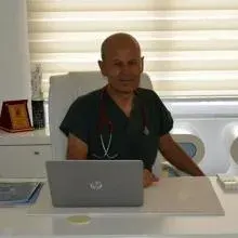 Op. Dr. Mustafa Aydinç — Çocuk Cerrahisi, Antalya. Portre fotoğrafı.