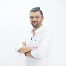 Op. Dr. Emre Erkilet — Kulak Burun Boğaz, Denizli. Portre fotoğrafı.