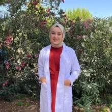 Dyt. Fatıma Nur İnan — Diyetisyen. Portre fotoğrafı.