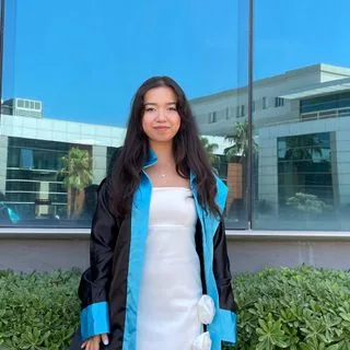 Fzt. Dilara Akbıyık — Fizyoterapi Ve Rehabilitasyon. Portre fotoğrafı.