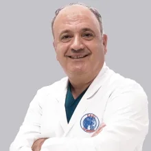 Prof. Dr. Ali Altuntaş — Kulak Burun Boğaz, Balçova, İzmir. Portre fotoğrafı.