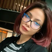 Psk. Sude Cansu Turgut — Psikoloji, İstanbul. Portre fotoğrafı.