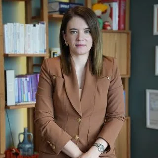 Uzm. Dr. Sümeyye Sereyim — Psikiyatri, Ankara. Portre fotoğrafı.