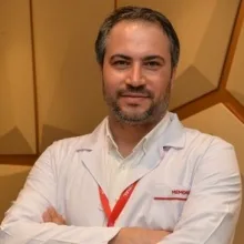 Op. Dr. Mahmut Odabaşı — Göz Hastalıkları, İstanbul. Portre fotoğrafı.