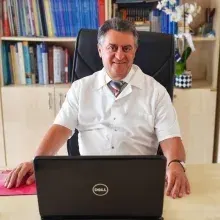 Uzm. Dr. Hasan Urcu — Radyoloji, Antalya. Portre fotoğrafı.