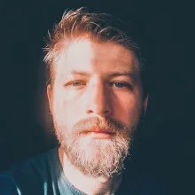 Psk. Emre Ayata — Psikoloji, İstanbul. Portre fotoğrafı.