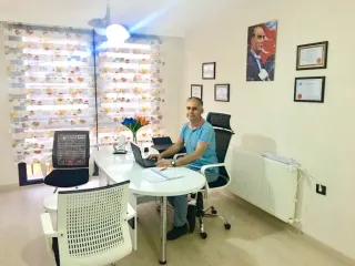 Op. Dr. Yusuf Demircan profilinde yer alan galeri fotoğrafı.