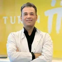 Uzm. Dr. Mehmet Ali Biçer — Fiziksel Tıp Ve Rehabilitasyon, Yıldırım, Bursa. Portre fotoğrafı.