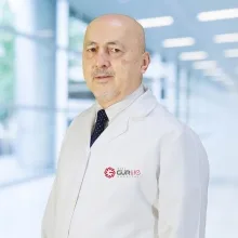 Op. Dr. Suavi Erken — Beyin Ve Sinir Cerrahisi, Tepebaşı, Eskişehir. Portre fotoğrafı.