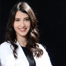 Uzm. Dr. Özge Tap Gümüş — Fiziksel Tıp Ve Rehabilitasyon, Şanlıurfa. Portre fotoğrafı.
