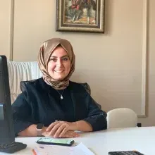 Psk. Tuğçe Gülcihan Kurt — Psikoloji. Portre fotoğrafı.